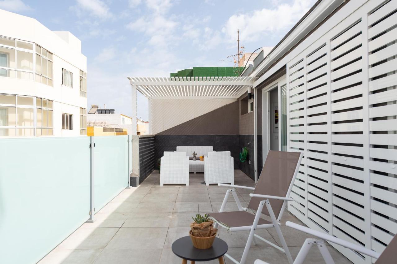 Durmiendo sobre el mar, Vivienda Los Riscos Telde Exterior foto