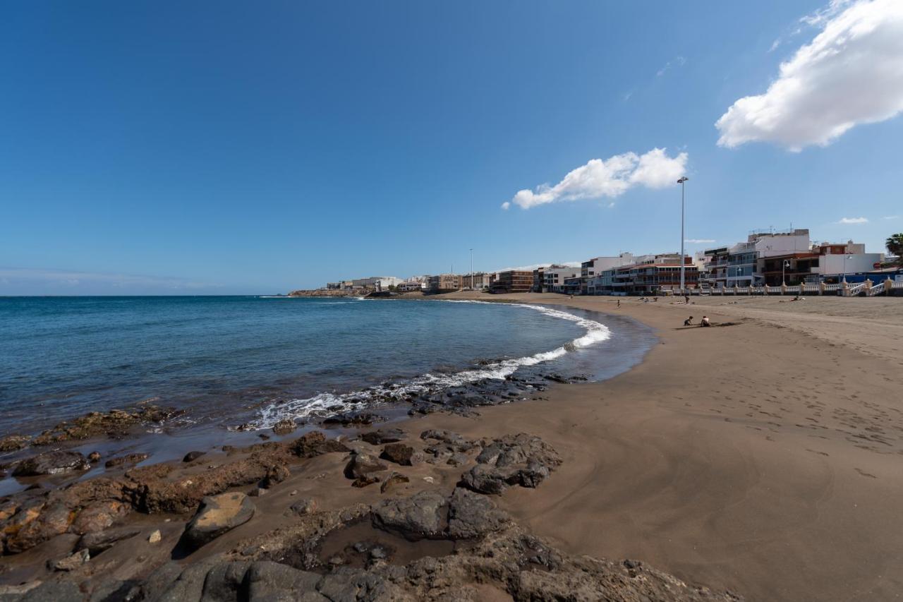Durmiendo sobre el mar, Vivienda Los Riscos Telde Exterior foto